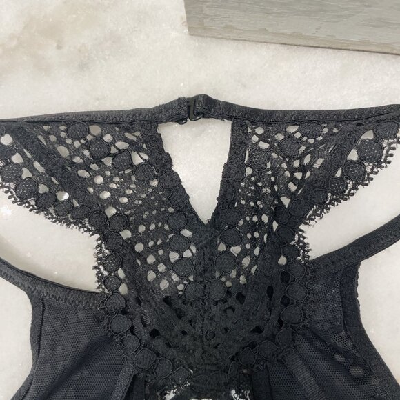 Victoria's Secret Very Sexy Open Front Halter Lace Bralette - Picture 5 of 8
